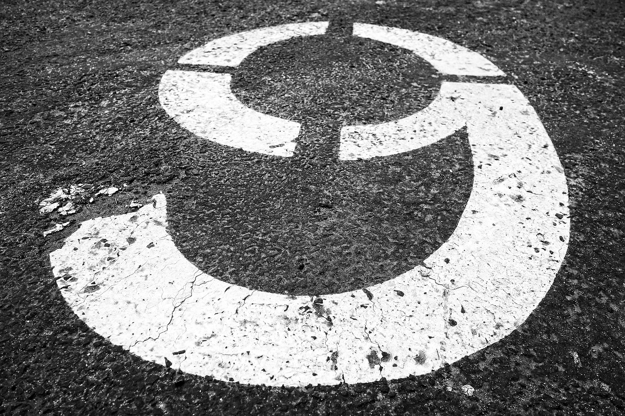 999 : quelle est la signification de ce chiffre